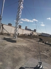 Hot Dip Galvanized Guyed Pole Roof Top Tower Q235 Steel Dengan Aksesoris Terkait