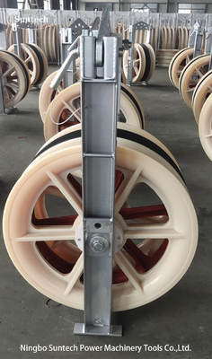 80kN OD 660mm Nylon Sheave Conductor Stringing Blocks Untuk Transmission Line
