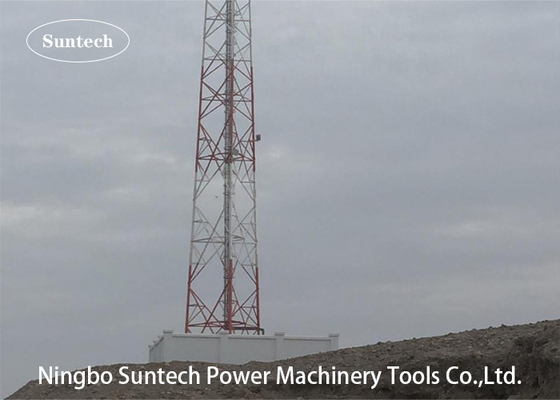 ANSI 4 Berkaki Kisi Antena Menara Baja Galvanis Sudut Dengan Bracket