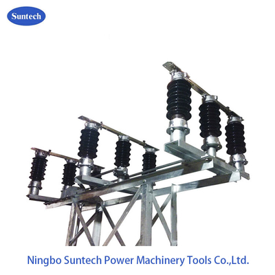 36KV 1250A Porcelain Rotating Center Insulator Dengan Struktur Pemasangan
