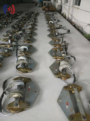 Heavy-Duty Multiple Fission Conductor Lifter & Stringing Block untuk pemasangan jalur listrik