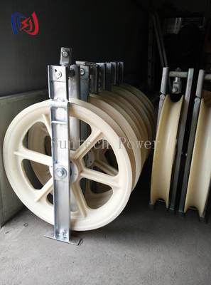 Blok Penarik Konduktor Seri 822 Tugas Berat dengan Radius Tekuk R570 dan Ukuran Garis Luar 760x120x480mm