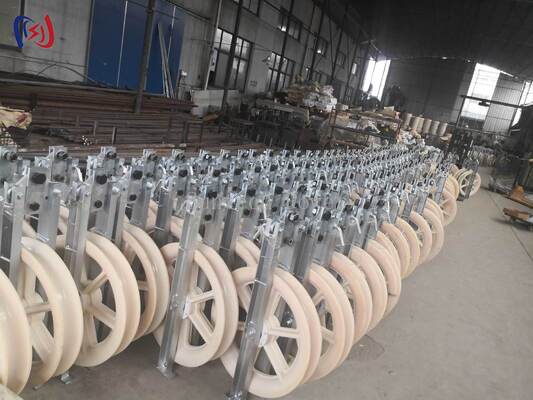 Blok Stringing Seri 660 Tugas Berat untuk Penarikan Tegangan Tinggi Konduktor Transmisi Diameter Besar