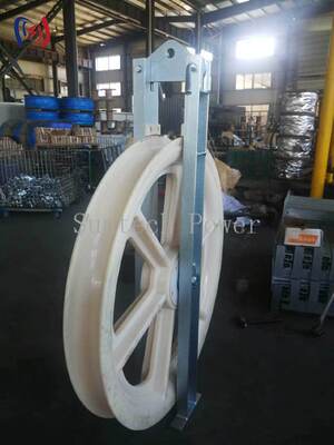 Professional 822 Series High Tension Stringing Block dengan MC Nylon Sheave untuk 150KN Rated Load Overhead Power Line Construction
