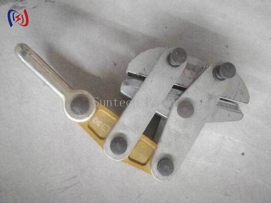 Anti Twist Steel Rope Gripper Come Along Clamp 50-200KN untuk 11-30mm Transmission Line Stringing