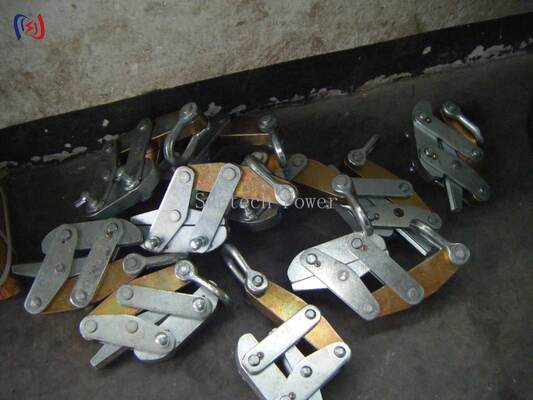 Anti Twist Steel Rope Gripper Come Along Clamp 50-200KN untuk 11-30mm Transmission Line Stringing