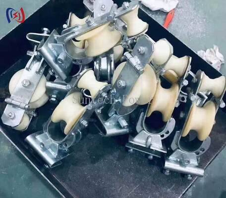 Aluminium/Nylon Sheave 20KN Conductor Stringing Block untuk Three Direction Transmission Stringing