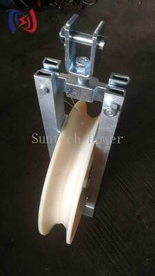 Blok Merangkai OPGW 20-50KN dengan Sheave Nilon 660x110mm dan Desain Lurus untuk Pemasangan Kabel Serat Optik