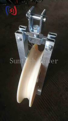 Blok Merangkai OPGW 20-50KN dengan Sheave Nilon 660x110mm dan Desain Lurus untuk Pemasangan Kabel Serat Optik