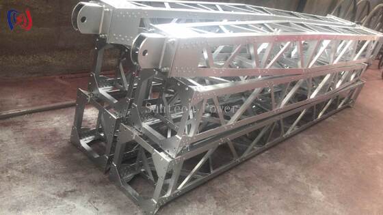 Lattice Gin Pole 8-18m Power Tower Alat Ereksi Lapisan tahan korosi