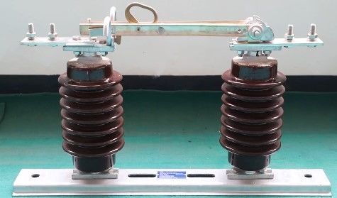 15KV 600A Satu Fase Memutus Saklar Isolasi Porselen