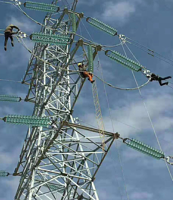4 Menara Transmisi Kisi Malaikat Baja Galvanis 330kv Berkaki