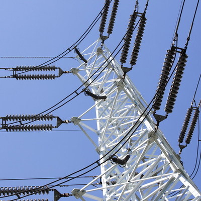 Toleransi Angin Tinggi Q355 Q255 Steel Lattice Electric Pylon Steel Tower