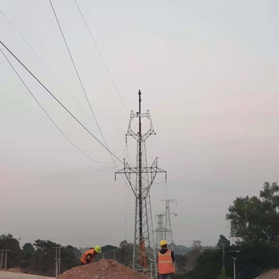 Q235B Q345B Q420 Steel Lattice Tower Untuk Transmisi Daya