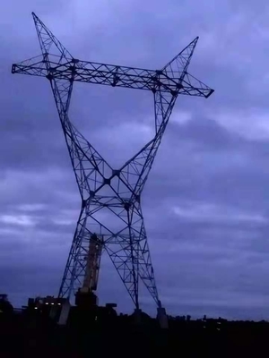 ASTM123 230KV 400KV Lattice Steel Towers Untuk Saluran Transmisi Overhead