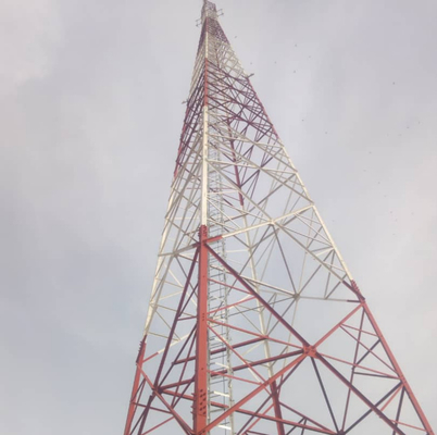 Menara Telekomunikasi Galvanisasi Hot Dip 3 Atau 4 Kaki