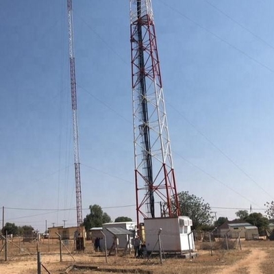 0 - 200m Steel Galvanized Guyed Mast Tower Dengan Kurung Penangkal Petir